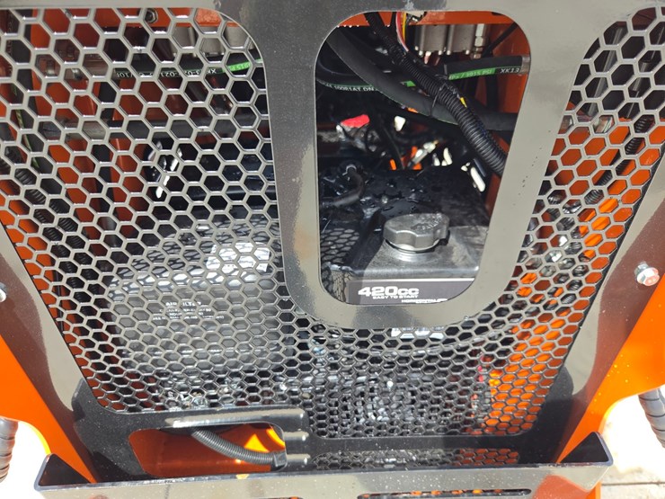 #5049-•-2026-36c-mini-skid-steer-image-20