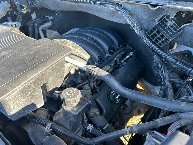 2020-chevrolet-3500-image-45