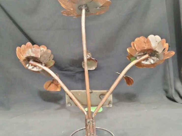 #27-•-metal-yard-art---welcome-w/-sunflowers-image-4