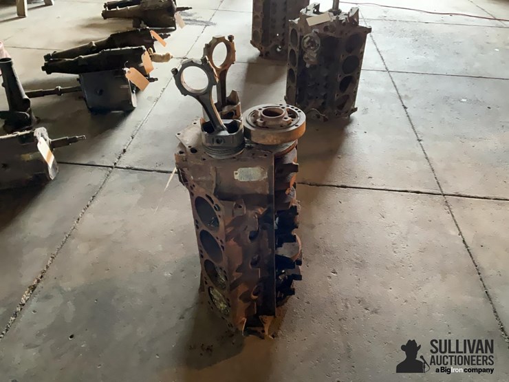 ford-351-cleveland-2-bolt-main-short-block-image-8