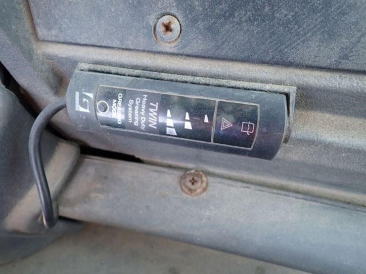 2009-deere-310sj-image-19
