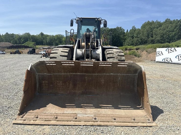 2014-deere-824k-image-8