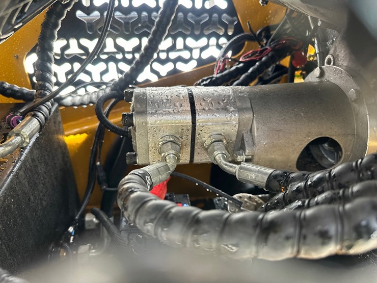 #5141-•-2025-agt-mx-crt23-mini-skid-steer-image-26