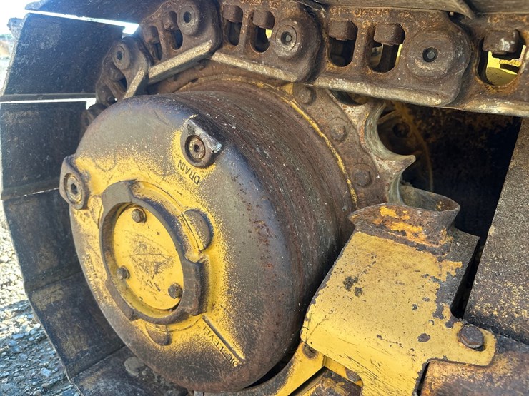 2004-caterpillar-d3g-xl-image-49