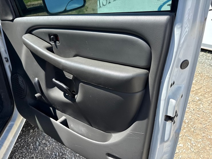 2007-chevrolet-2500-image-29