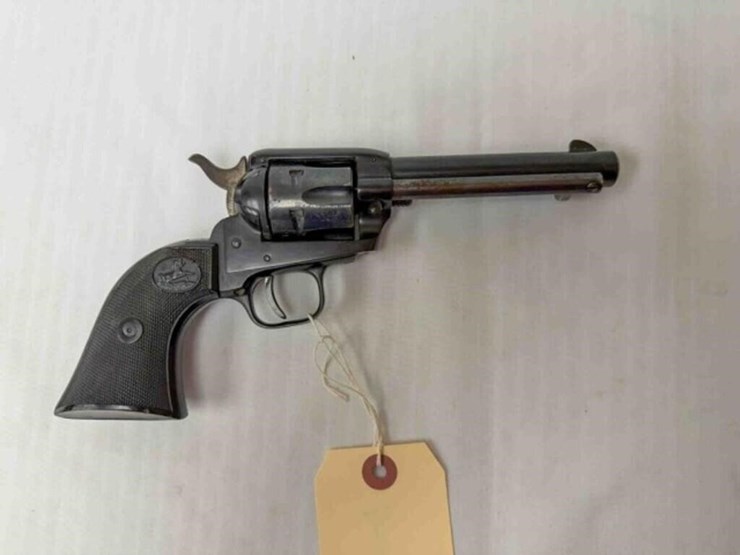 colt-revolver-image-8