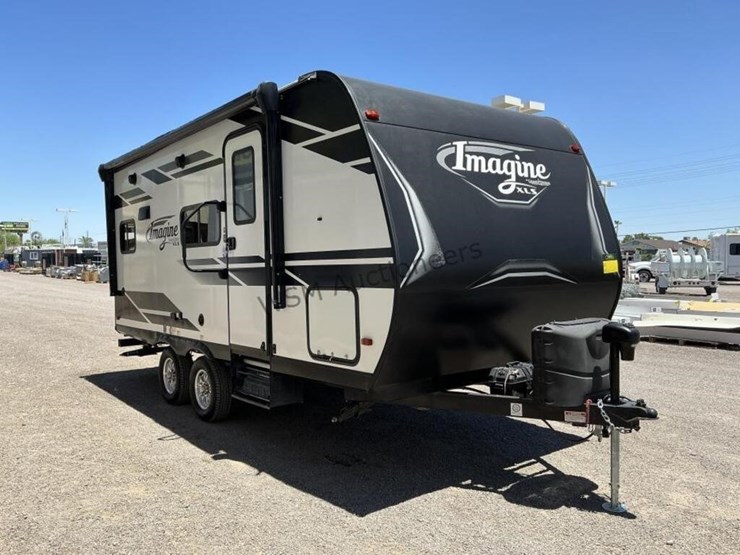 2021-grand-design-imagine-camp-trailer-image-4