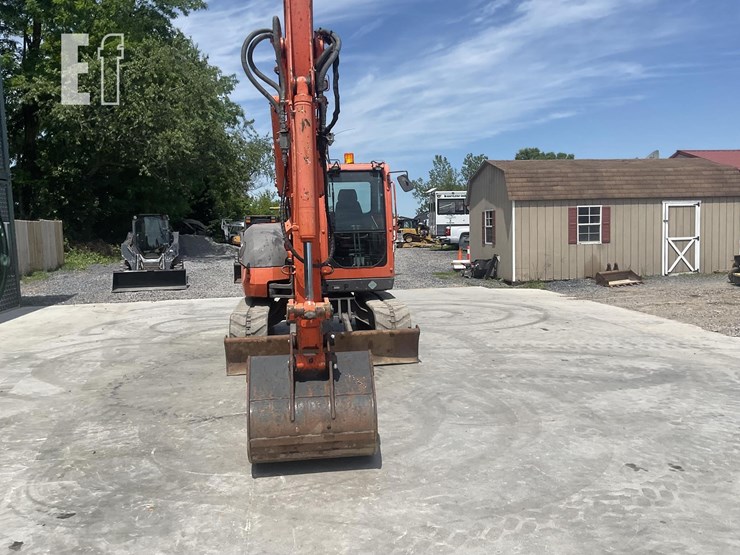 2009-kubota-kx080-3-image-7