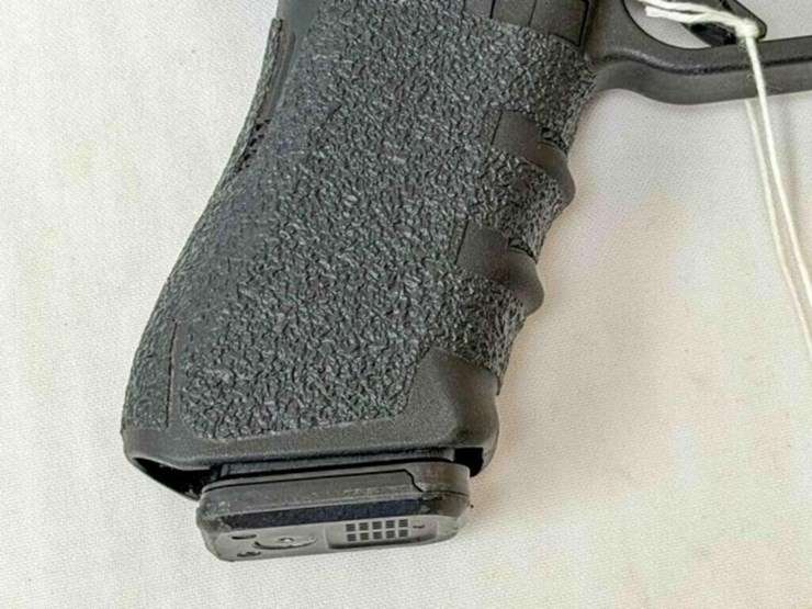 glock-pistol-image-7
