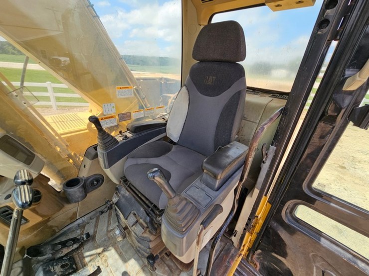 caterpillar-320c-image-62