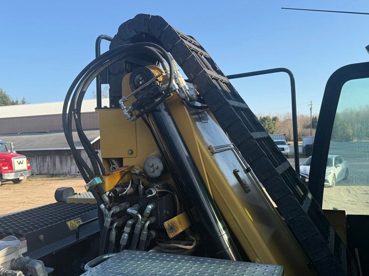 #1298-•-caterpillar-m318d-material-handler-image-24