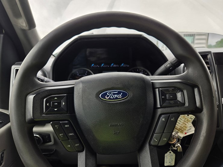 2019-ford-f350-xlt-image-56