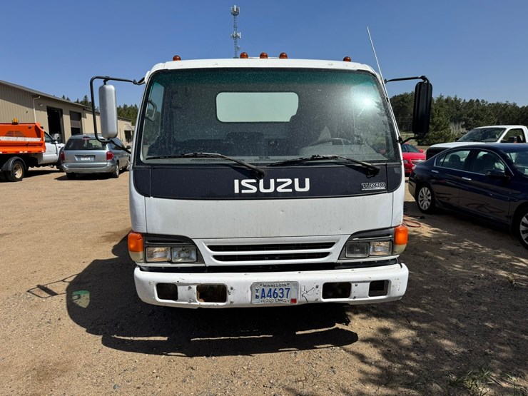 2002-isuzu-npr-image-8