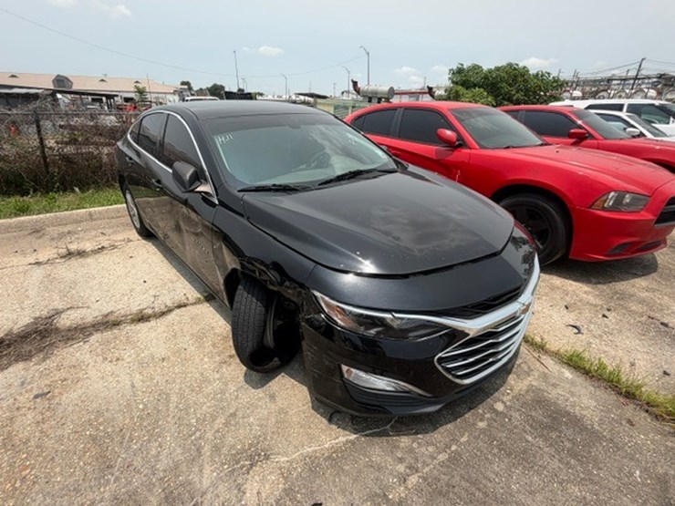 #78-•-2022-chevrolet-malibu-image-2