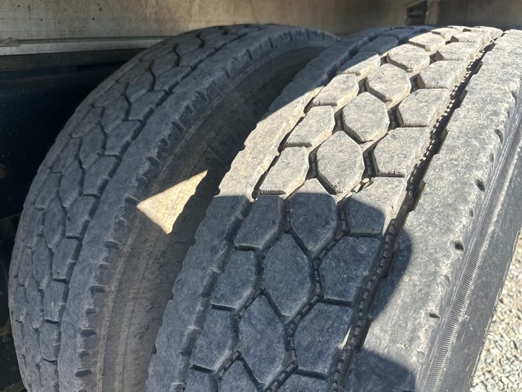 2007-international-durastar-4400-image-67