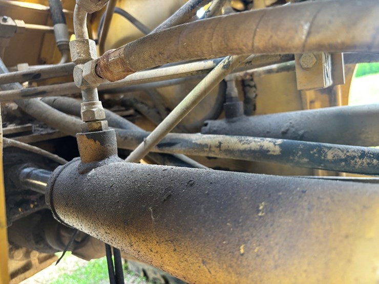 caterpillar-928g-image-64