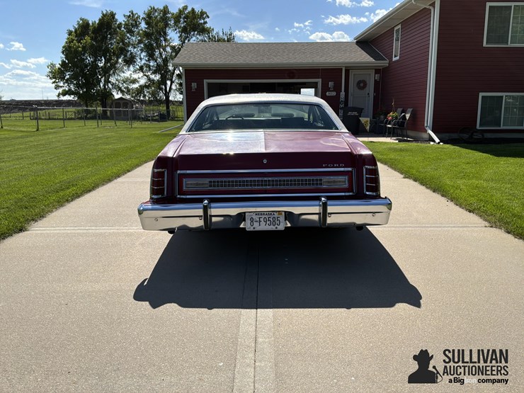 1978-ford-ltd-landau-2-door-collector-car-image-6