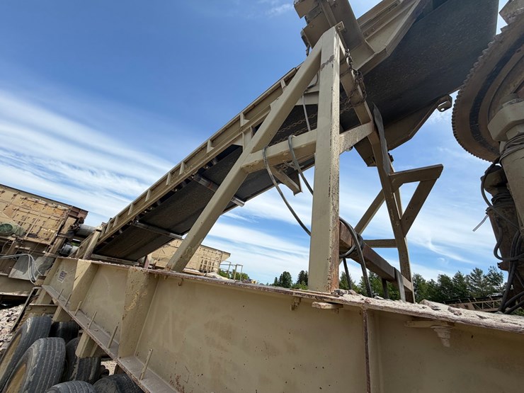 #1757-•-2005-mestco-hp4000-crusher-image-79