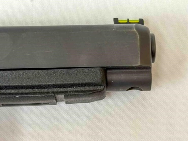 glock-pistol-image-3