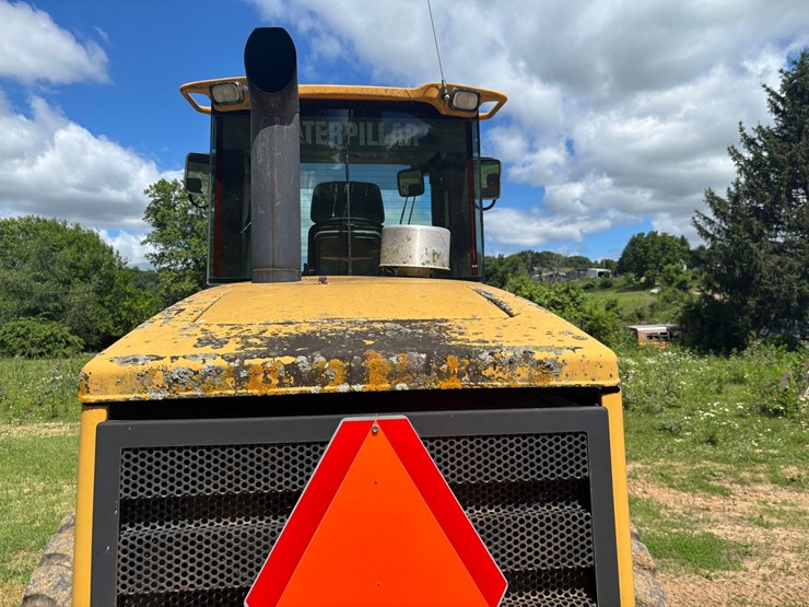 caterpillar-928g-image-17