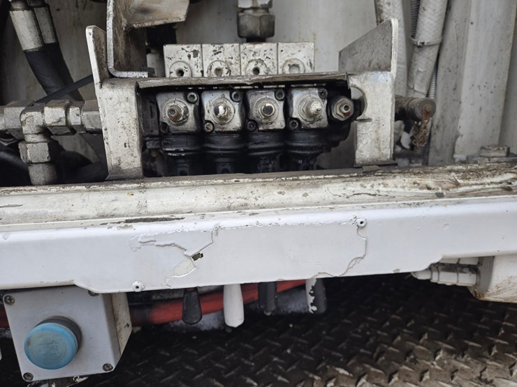 #60854-•-2006-tor-truck-corporation-61sx-pump-truck-image-23