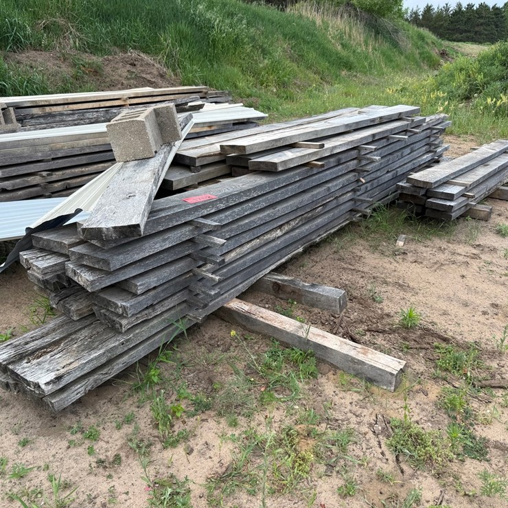 #1762 • Rough Sawn Oak Lumber