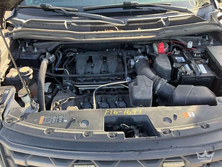 2016-ford-explorer-image-7