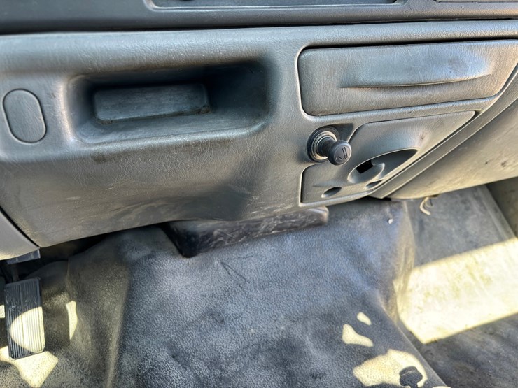 2004-ford-f450-image-46