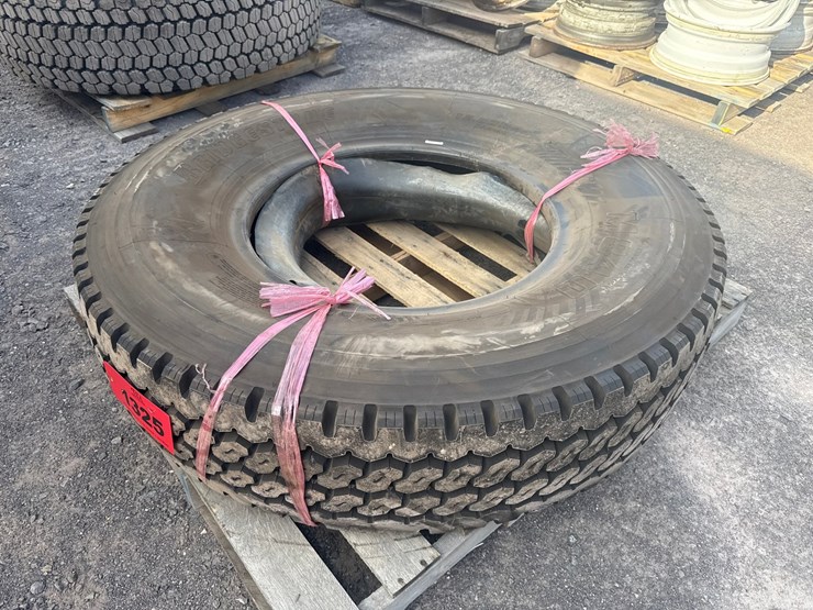 #1325-•-bridgestone-tire-image-1