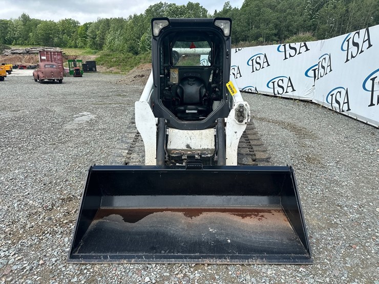 2020-bobcat-t740-image-8