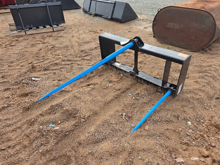 #6017-•-unused-stout-3-prong-skid-steer-bale-spear-attachment-image-1