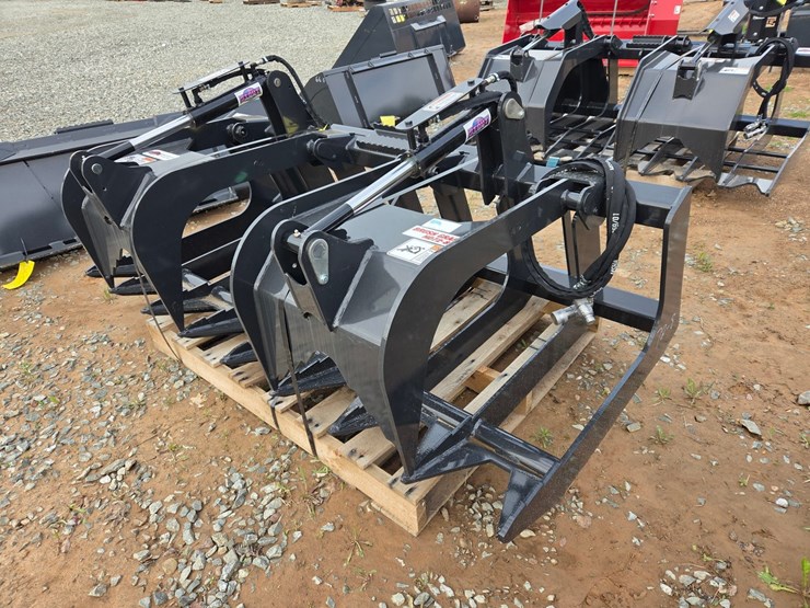#6001-•-approx.-72"-unused-stout-hd72-8-skid-steer-brush-grapple-bucket-image-1