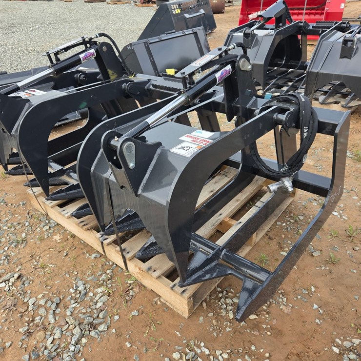 #6001 • Approx. 72" Unused Stout HD72-8 Skid Steer Brush Grapple Bucket