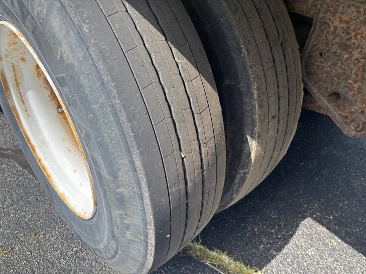 #2187-•-2002-hyundai-48'-dry-van-image-70