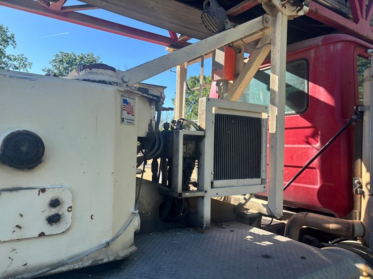 mack-rd688s-image-73