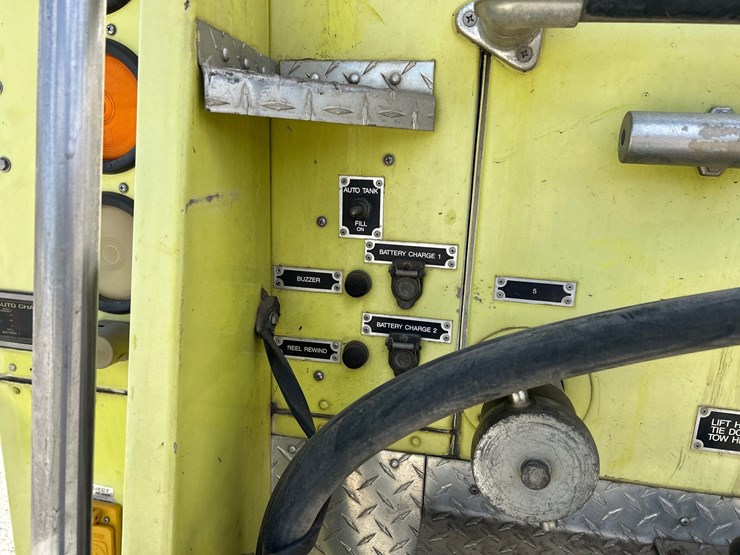 #5028-•-1991-amertek-2500-l-fire-truck-image-20