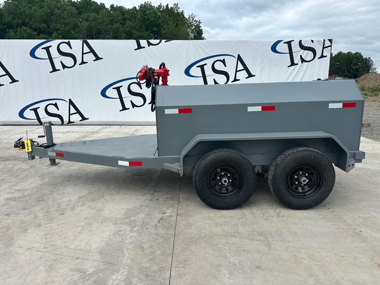 #60918-•-x-star-trailers-approx.-750-gallon-trailer-image-2
