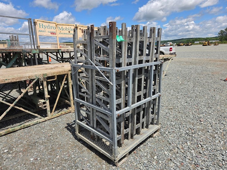 #5044-•-hydro-mobile-hm2-mast-climbing-work-platform-scaffold-image-32