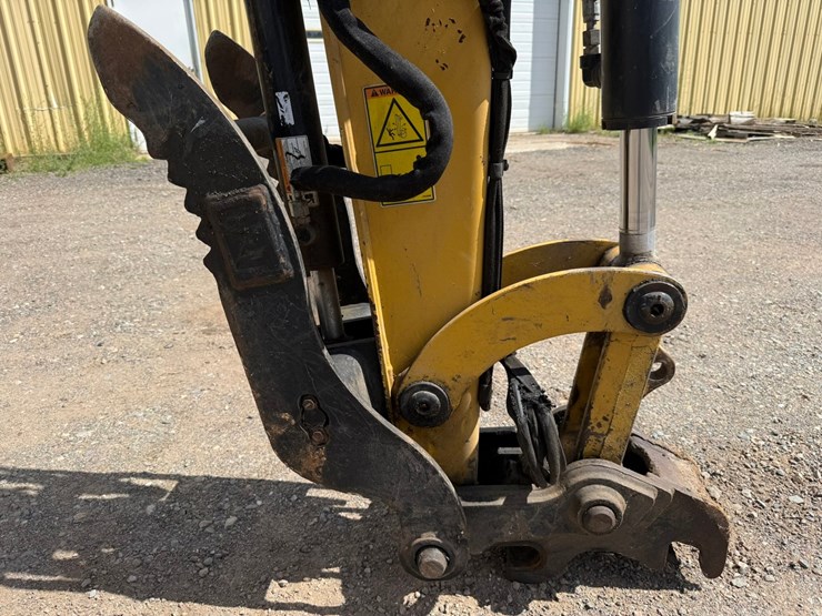 caterpillar-305.5e2-image-11