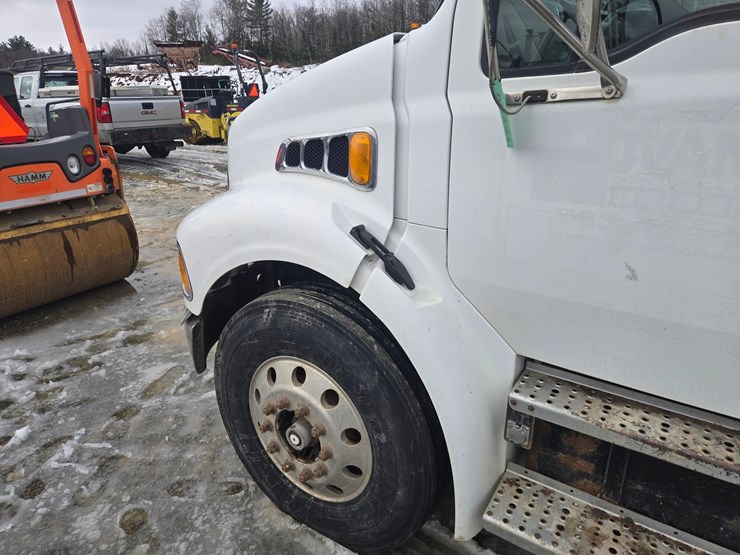 #60855-•-2002-sterling-flatbed-truck-image-14
