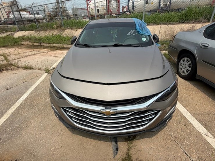 #79-•-2022-chevrolet-malibu-image-7