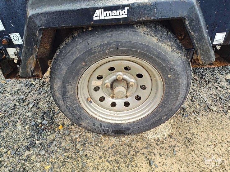 2020-allmand-bros-night-lite-v-series-image-7
