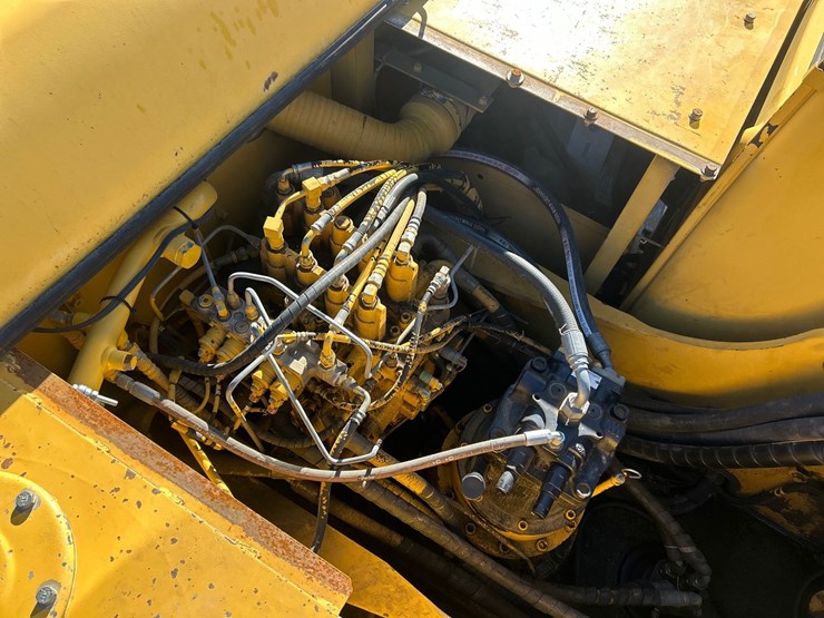 2000-deere-200-lc-image-45