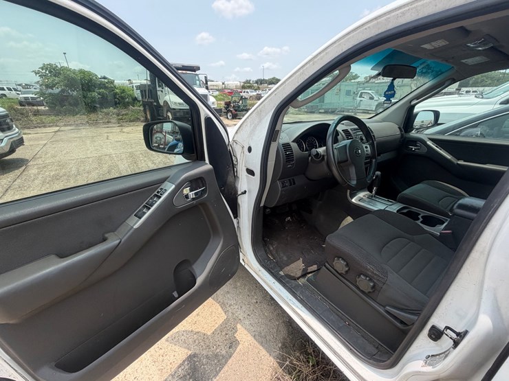 2008-nissan-pathfinder-image-19