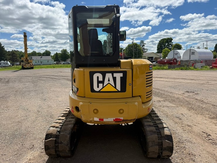 caterpillar-305.5e2-image-4