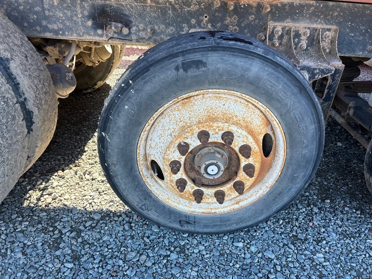 2001-mack-rd688s-image-89