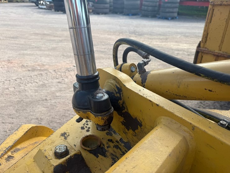 caterpillar-160m-image-87