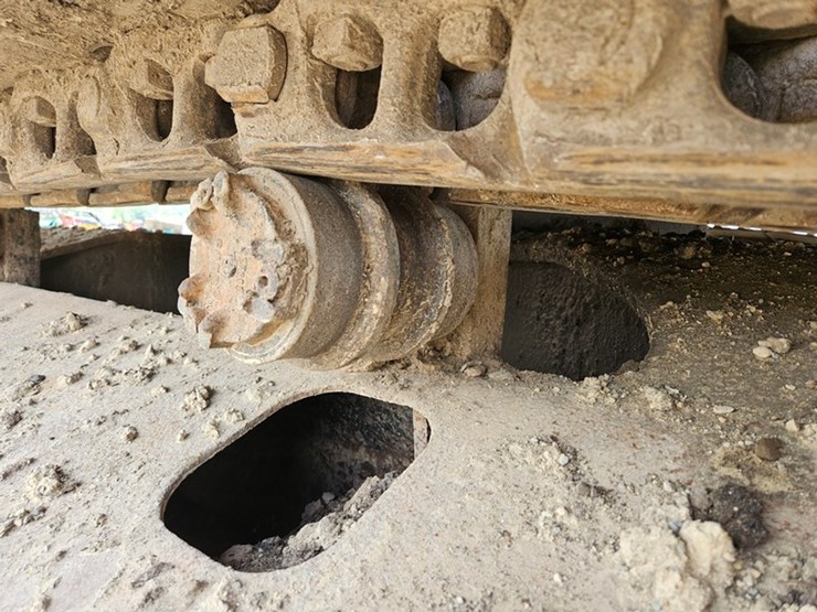 caterpillar-320c-image-21