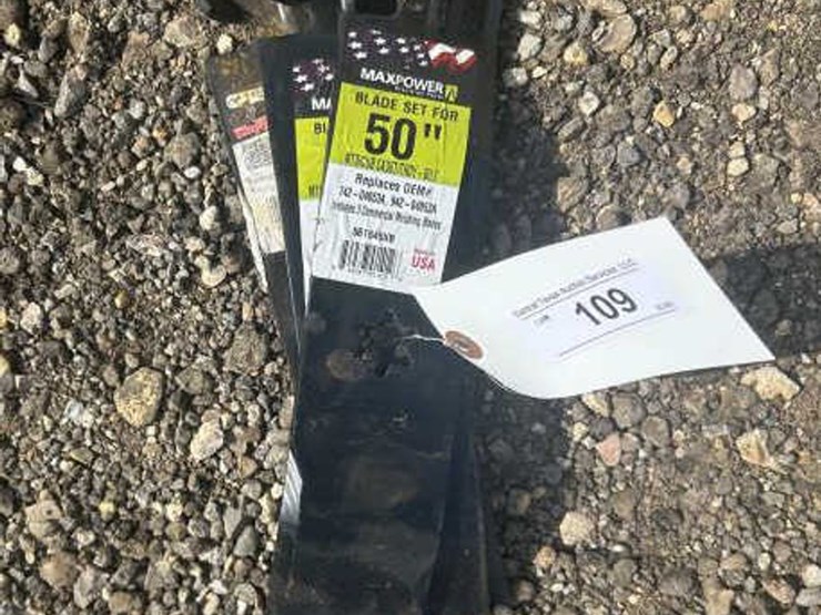 #109-•-(3)-50"-blade-set-for-mtd-/-cub-cadet-/-troy-bilt-image-2