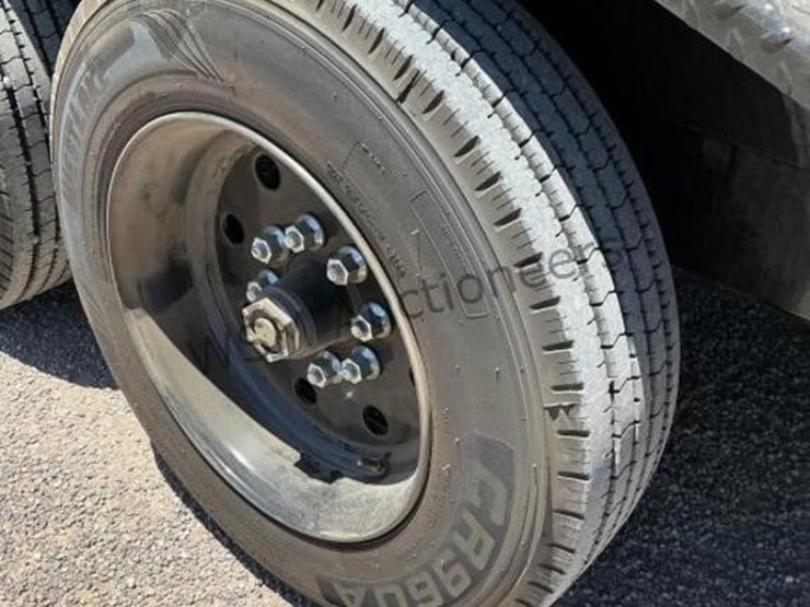 2025-maxx-d-18x-tilt-bed-trailer-image-8